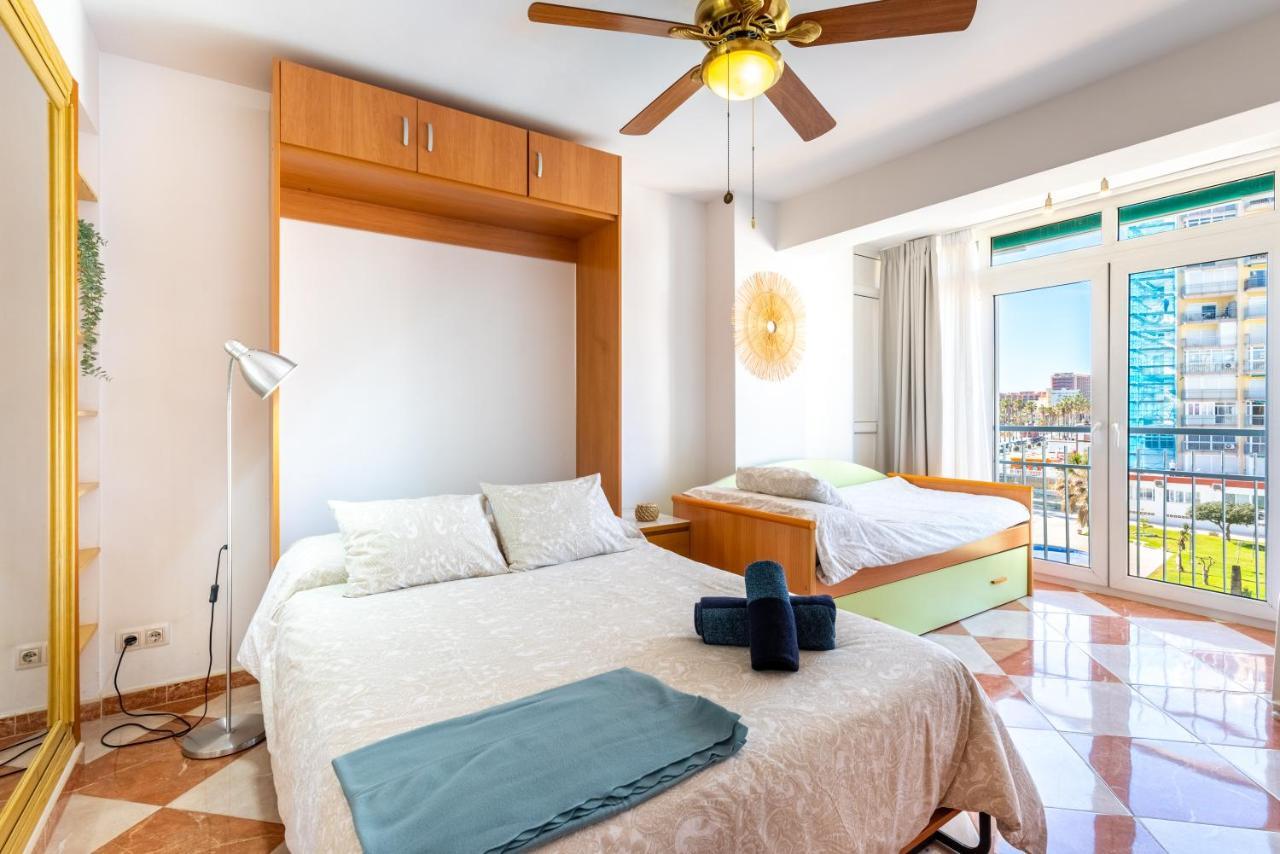 Sunny Seaside Apartment Arroyo De La Miel Esterno foto